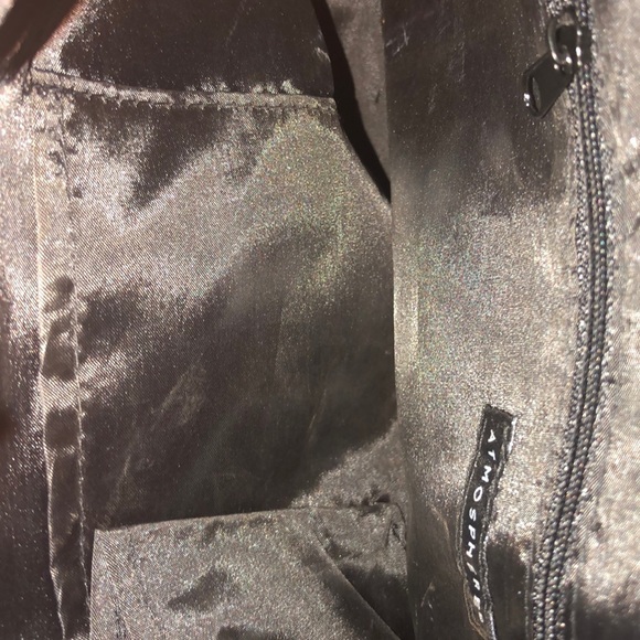 Plush Burgundy clutch 🥀 - Picture 3 of 3